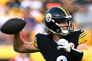 Kenny Pickett Action Close-Up – Steelers Quarterback Game Day Print 6" x 4