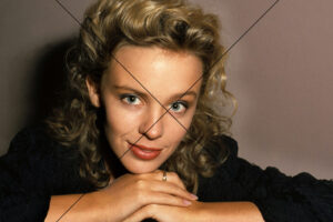 Kylie Minogue with Hands Crossed in Studio Photo Print 6"x4"