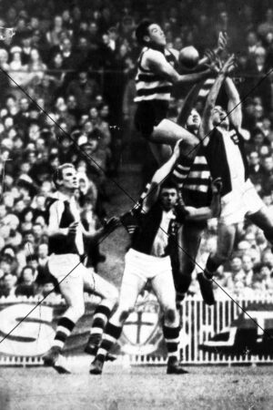 Ian Cover – Soaring for Geelong’s Greatest Mark Photo Print 6"x4"