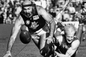 Bruce Doull Dives for the Ball – Determined to the End Photo Print 6"x4"