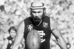 Bruce Doull Close-Up – Eyes On the Prize Photo Print 6"x4"