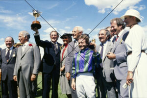 Connections Celebrate 1981 Melbourne Cup Victory Photo Print 6" x 4"