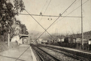 Vintage Railway Station Scene Photo Print 6" x 4"