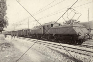 Electric Freight Train with Crew on Trackside Photo Print 6" x 4"