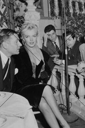 Marilyn Monroe At A Press Interview Scene Photo Print 6" x 4"