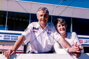 Peter Brock & Bev Brock Bathurst 1997 Farewell Photo Print 6" x 4"