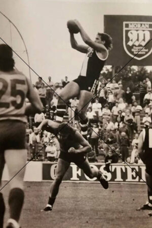 Tony Lockett Marking Over Opponent - 1989 VFL - Photo Print 6" x 4"