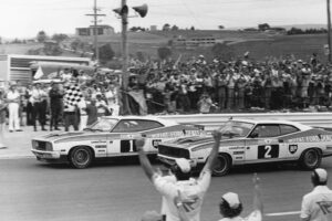 Bathurst 1977 1-2 Finish Black & White 6" x 4" Photo Print