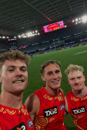 Gold Coast Players Post-Match Selfie 6" x 4"
