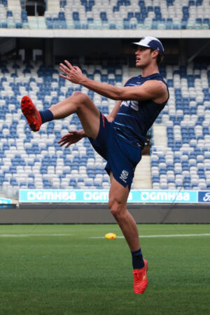 Shannon Neale Mid Kick Drill 6" x 4" Photo Print