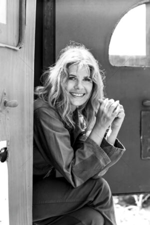 Loretta Swit Sitting in Doorway Smiling – 6" x 4" Photo Print