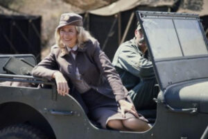 Loretta Swit with Light Hair and Necklace – 6" x 4" Photo Print