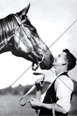 Phar Lap Kissing Tommy Woodcock Classic Moment Print 6" x 4"