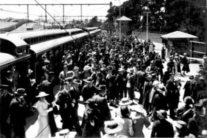 Crowds Arriving at Station for Melbourne Cup 1936 Photo Print 6" x 4"