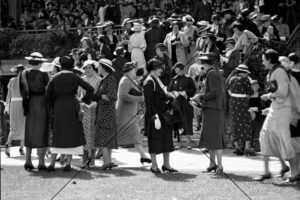 Ladies Socializing at Flemington Melbourne Cup 1936 Photo Print 6" x 4"