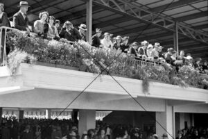 Crowd Viewing from Balcony Melbourne Cup 1936 Photo Print 6" x 4"