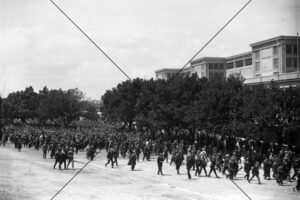 Crowds Arriving at Caulfield Race Track c1925 Photo Print 6" x 4"