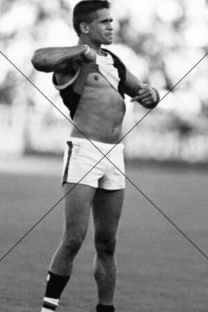Nicky Winmar Lifting His Guernsey in Defiance AFL Photo Print 6" x 4"