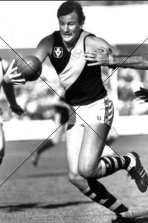 Tony Roach in Action Playing for Richmond Tigers Photo 6" x 4"