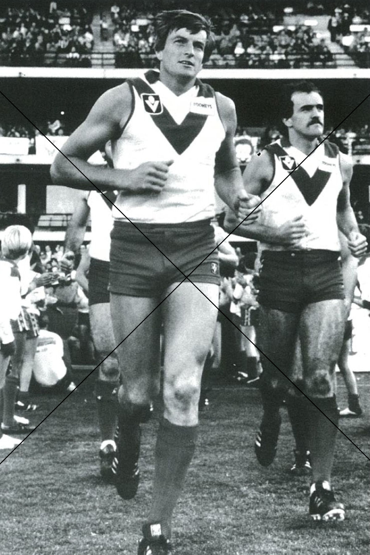 Barry Round Leads Swans in 1982 Sydney Debut Photo Print 6" x 4"