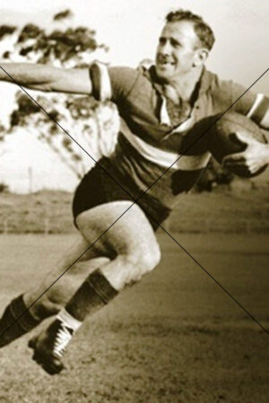 Charlie Sutton Of Footscray Charging With Ball Photo Print 6" x 4"