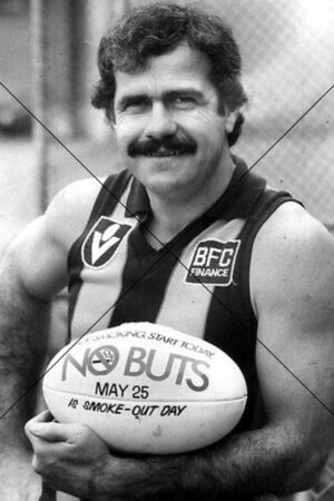 Lee Matthews Holding No Buts Ball Photo Print 6" x 4"