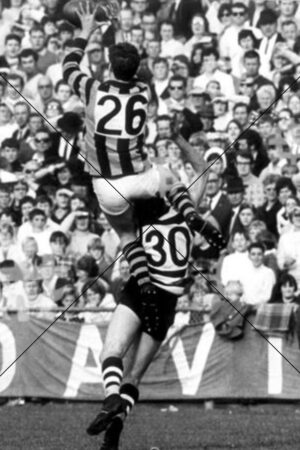 Peter Hudson Takes Mark For Hawthorn VFL Photo Print 6" x 4"
