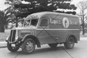 Arnotts Biscuits Delivery Van 1930s Vintage Print 6" x 4"