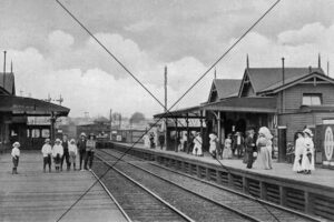 Newmarket to Essendon Up Service Circa 1910 Photo Print 6" x 4"