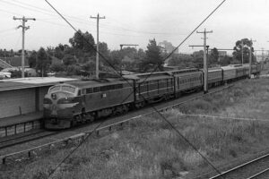 Albury-Cobram Train at Jacana with S 312 Locomotive Photo Print 6" x 4"
