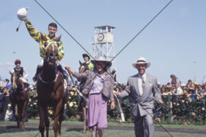 Let’s Elope Wins 1991 Melbourne Cup with Jockey Steven King 6" x 4" Photo Print