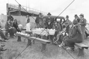 Waldorus Picnic at Yass Racecourse 1935 - 6" x 4" Photo Print