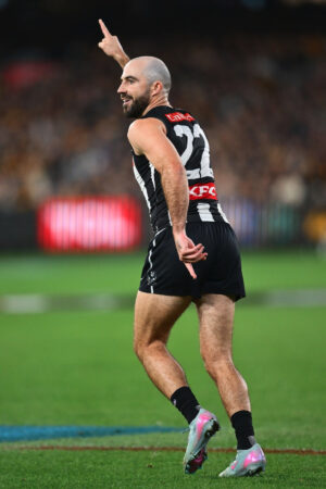 Sidebottom celebrating with crowd 6" x 4" Photo Print