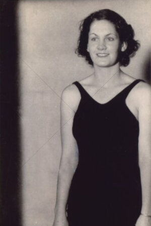 Clare Dennis - 200m Breaststroke Gold Medal 1932 6" x 4" Photo Print