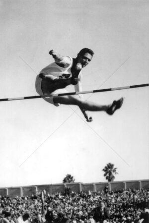 Jack Metcalfe High Jump Qualifying Attempt 1938 6" x 4" Photo Print