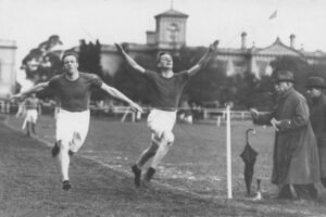 Wesley College Sprint Finish Ca. 1916 6" x 4" Photo Print
