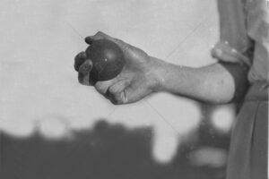 Bill O'Reilly Demonstrates Cricket Grip ca. 1932 6" x 4" Photo Print