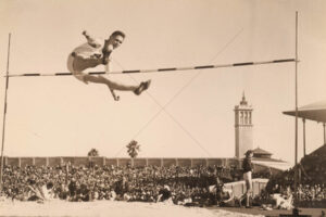 Metcalfe Clears the Bar at 1938 Empire Games 6" x 4" Photo Print