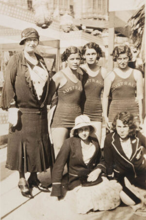 Australian Women's Olympic Swimming Team 1932 6" x 4" Photo Print