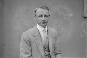 Donald Bradman Portrait in Suit 6" x 4" Photo Print