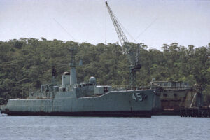 HMAS Yarra And Fd1002 6" x 4" Photo Print