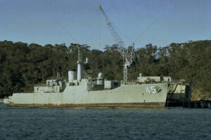 HMAS Yarra And Fd1002 6" x 4" Photo Print