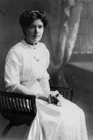 Early 1900s Women's Fashion Scene, Victoria Australia 6" x 4" Photo Print