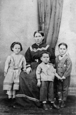 Early 1900s Women's Fashion Scene, Victoria Australia 6" x 4" Photo Print