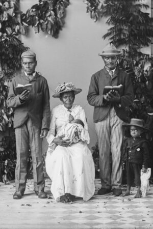 Family Group Of Australian South Sea Islanders 6" x 4" Photo Print