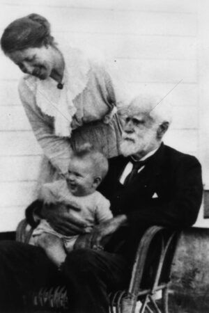 Newton Family 1920 6" x 4" Photo Print