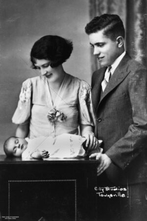 Portrait Of The Donohue Family, Townsville QLD c.1930 6" x 4" Photo Print