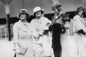 Checking The Form Guide At Ascot Races Brisbane 1933 6" x 4" Photo Print