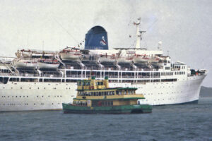 Fairstar Australia Sailing Cruise Ship 6" x 4" Photo Print