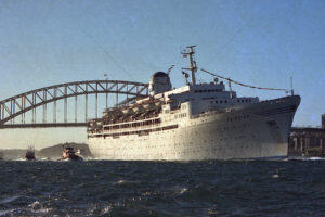 Fairstar Last Trip Australia Cruise Ship 6" x 4" Photo Print